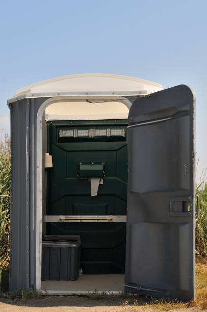 Best Porta potty delivery and setup  in Buchanan, MI